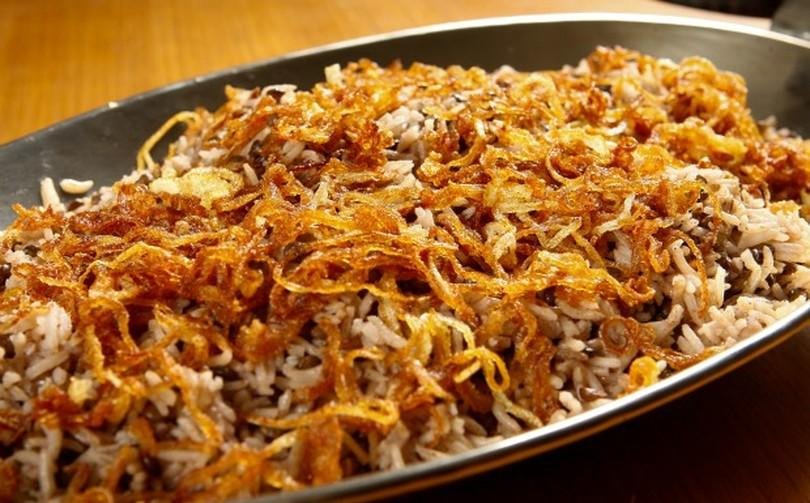 Arroz Sírio com Cebola Dourada: Receita Tradicional, Sabor Autêntico e Técnica Perfeita